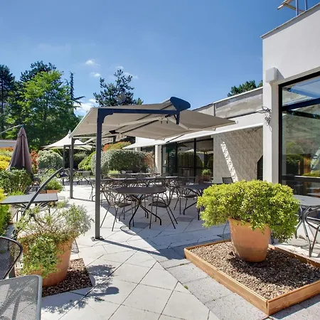 波尔多梅里尼亚克诺富特酒店 4* Mérignac