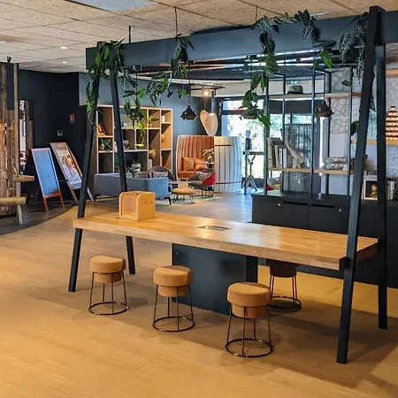 波尔多梅里尼亚克诺富特酒店