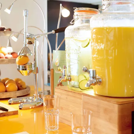 Novotel Bordeaux ホテル 4*