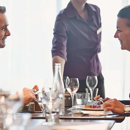 ホテル Novotel Bordeaux Mérignac