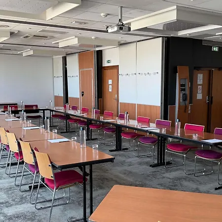 Novotel Bordeaux Готель