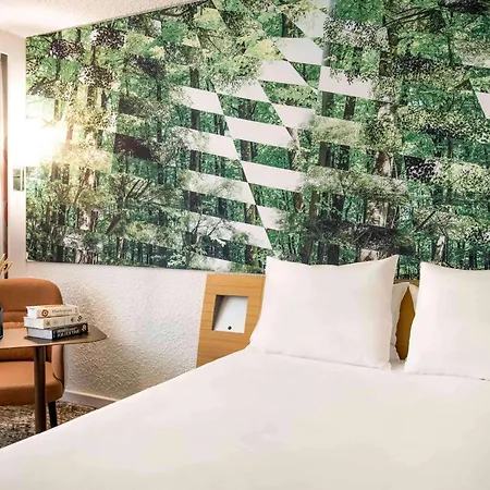 מלון Novotel Bordeaux 4*
