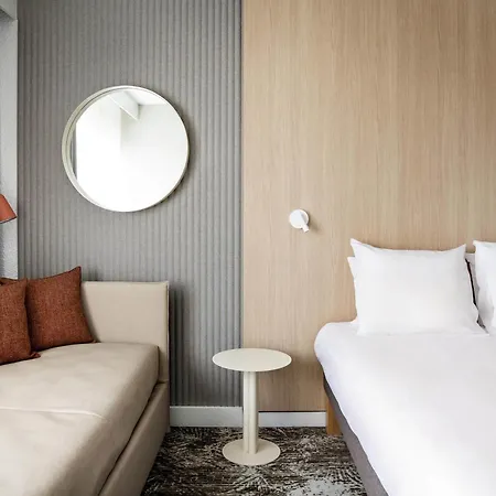 Novotel Bordeaux 4*