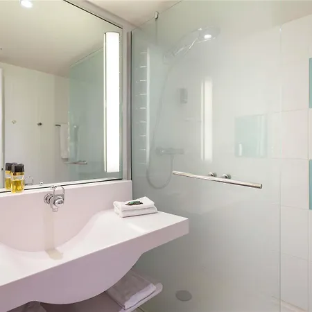Novotel Bordeaux Otel 4*