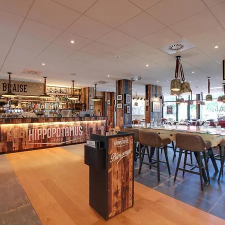 Hotel Novotel Bordeaux 4*